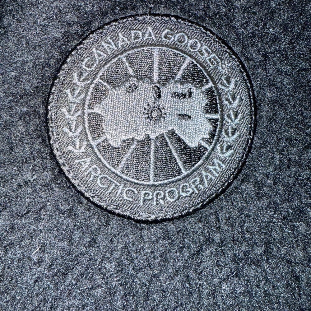 Canada Goose Elora 650 Fill Power Down Vest, NWT - Picture 6 of 13